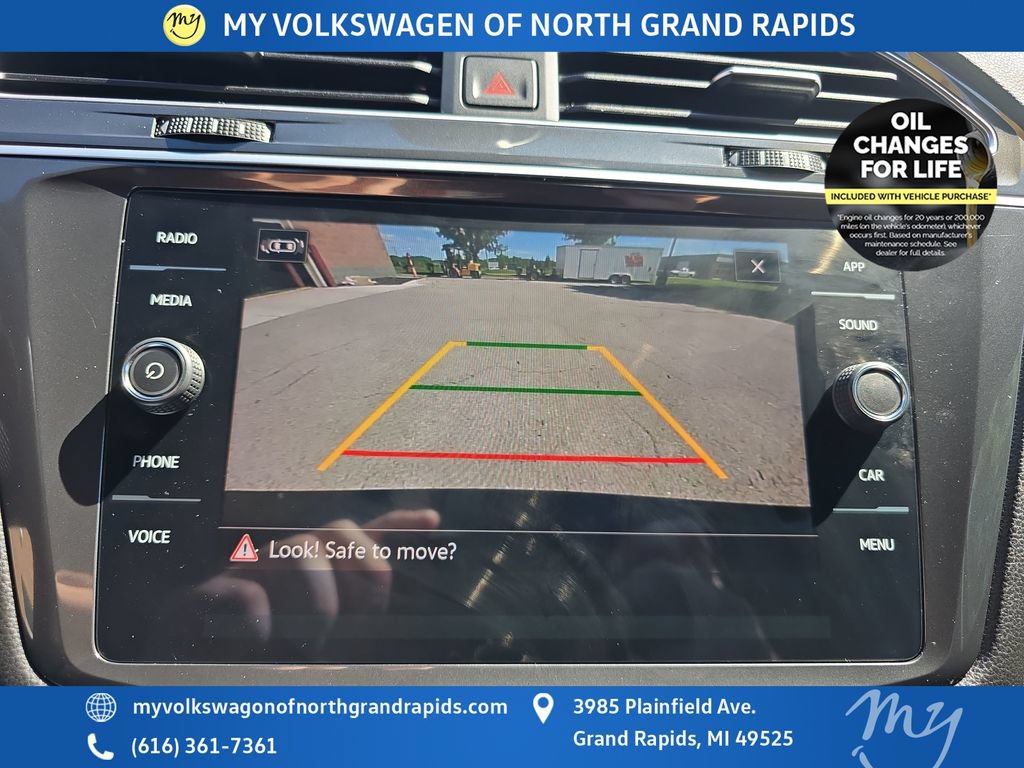 Used 2024 Volkswagen Tiguan SE R-Line AWD/4WD image 23