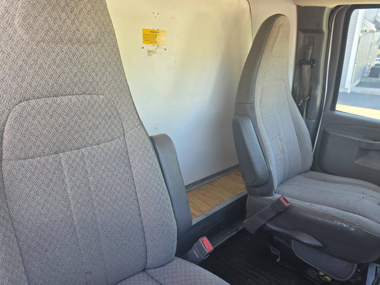 Used 2018 GMC Savana 4500 w/ Driver Convenience Package RWD image 14