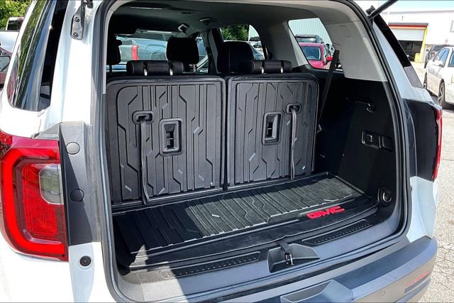 Used 2023 GMC Acadia SLE w/ Elevation Edition FWD image 30