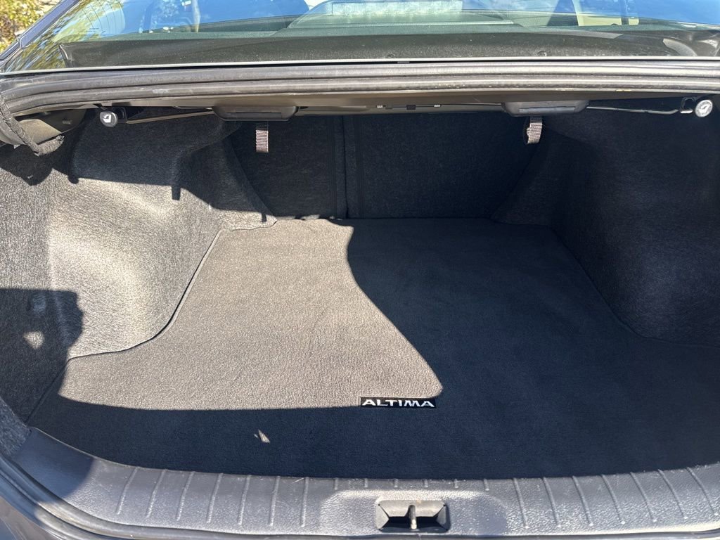 Used 2024 Nissan Altima 2.5 SV FWD image 19