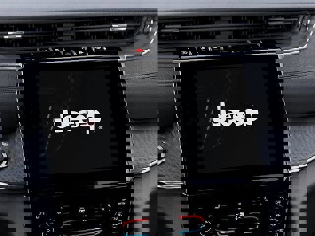 New 2025 Jeep Grand Cherokee Laredo image 18