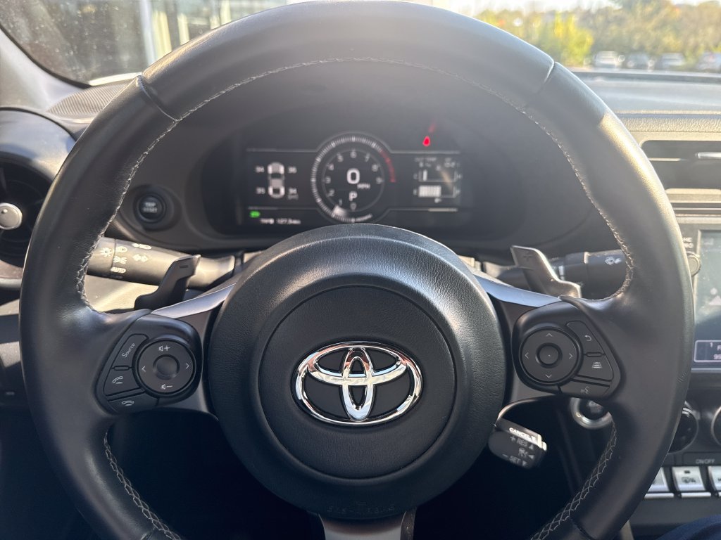 Used 2022 Toyota GR86 Premium w/ ALL Weather Mat Package (TMS) RWD image 12