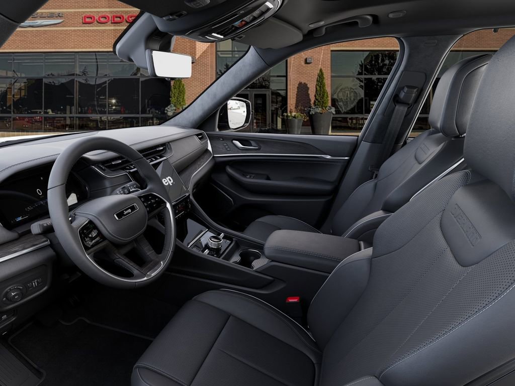 New 2025 Jeep Grand Cherokee Overland w/ Luxury Tech Group IV image 22