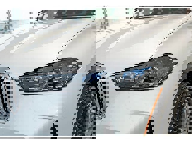 New 2026 BMW X5 xDrive50e w/ Premium Package image 48