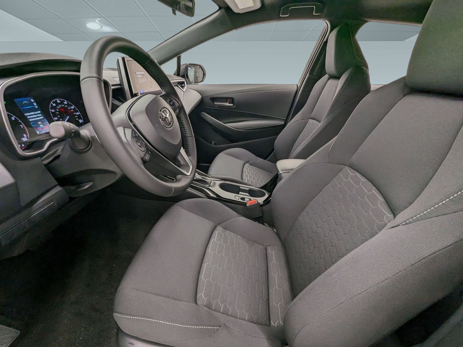 New 2026 Toyota Corolla SE image 4