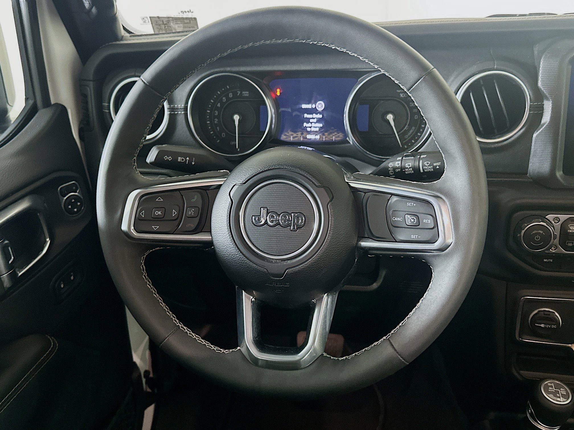 Used 2023 Jeep Wrangler Unlimited Sahara w/ Cold Weather Group AWD/4WD image 17
