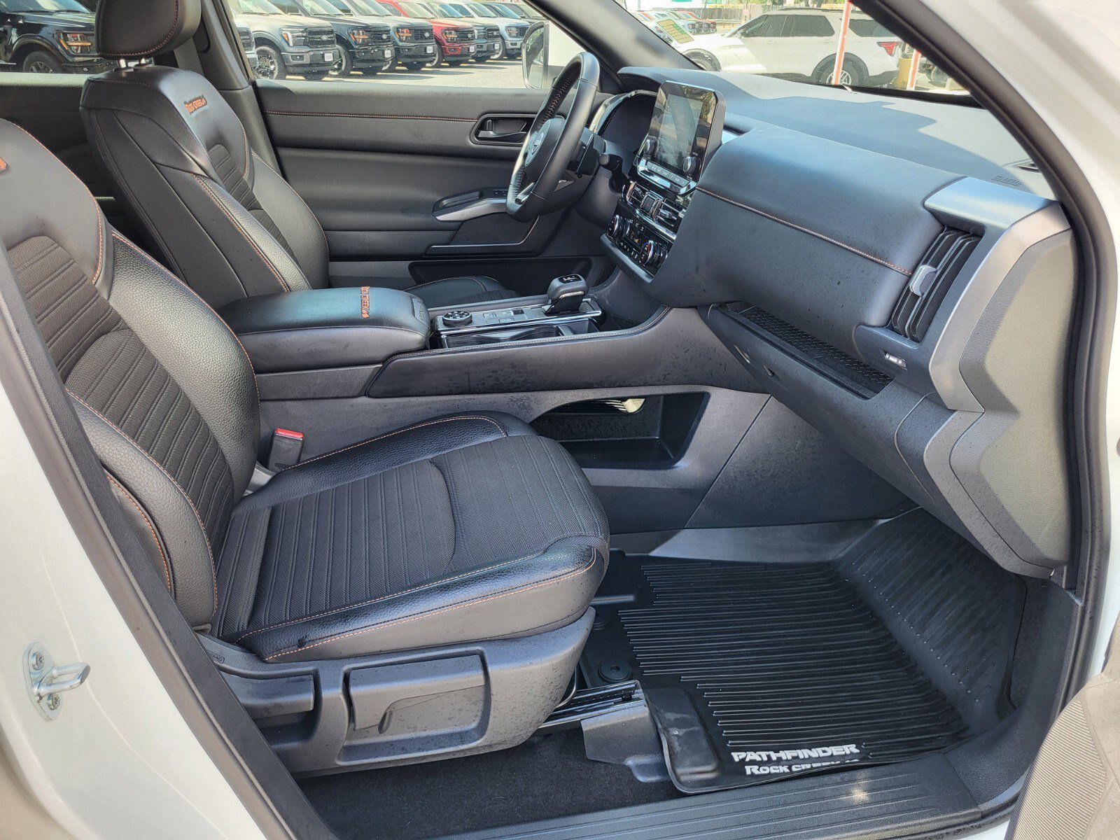 Used 2025 Nissan Pathfinder Rock Creek AWD/4WD image 12