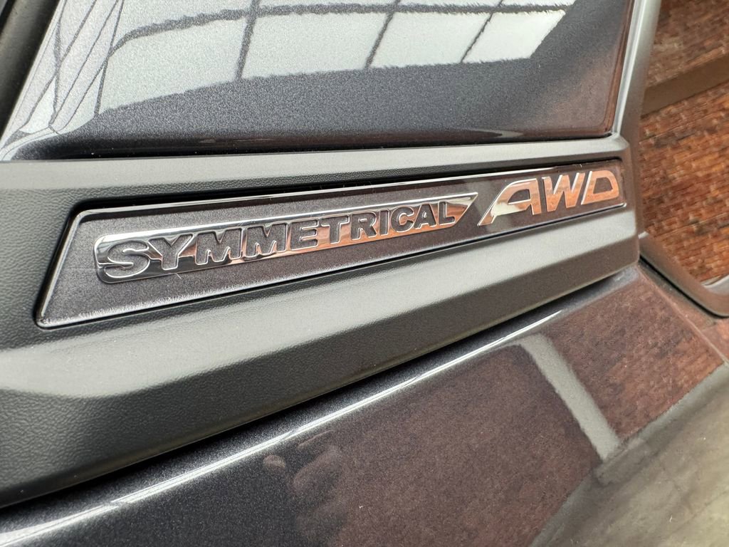 Used 2025 Subaru Forester Touring image 5