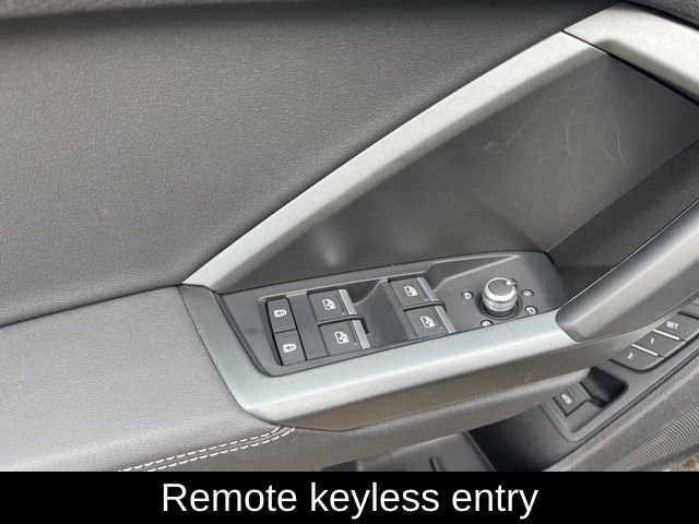 Used 2025 Audi Q3 2.0T Premium w/ Convenience Package image 13