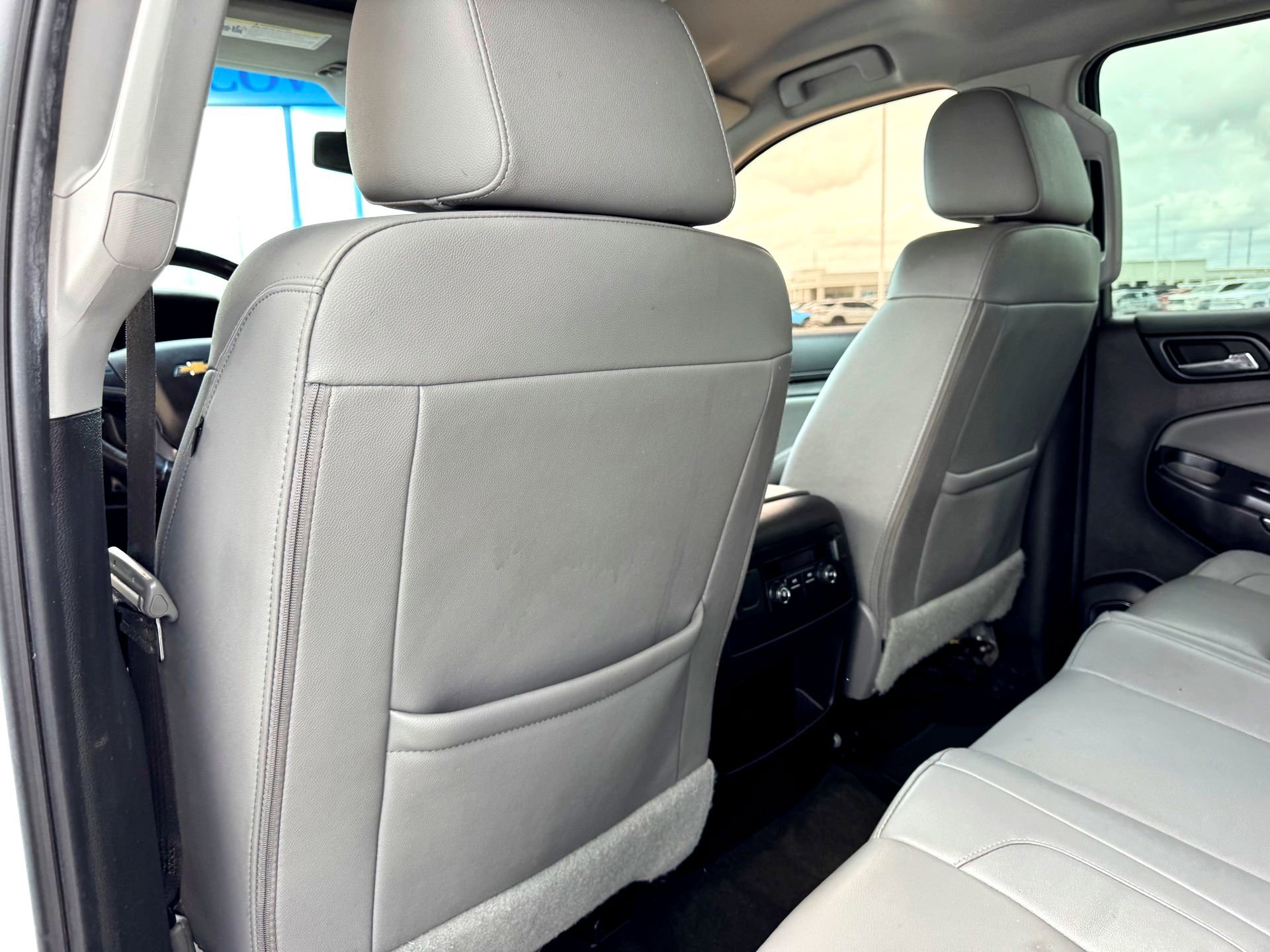 Used 2018 Chevrolet Suburban LT RWD image 21