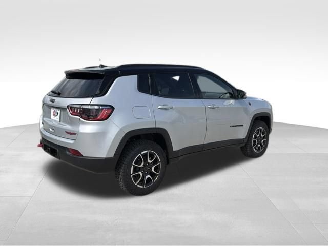 New 2026 Jeep Compass Trailhawk w/ Trailer Tow Group AWD/4WD image 5