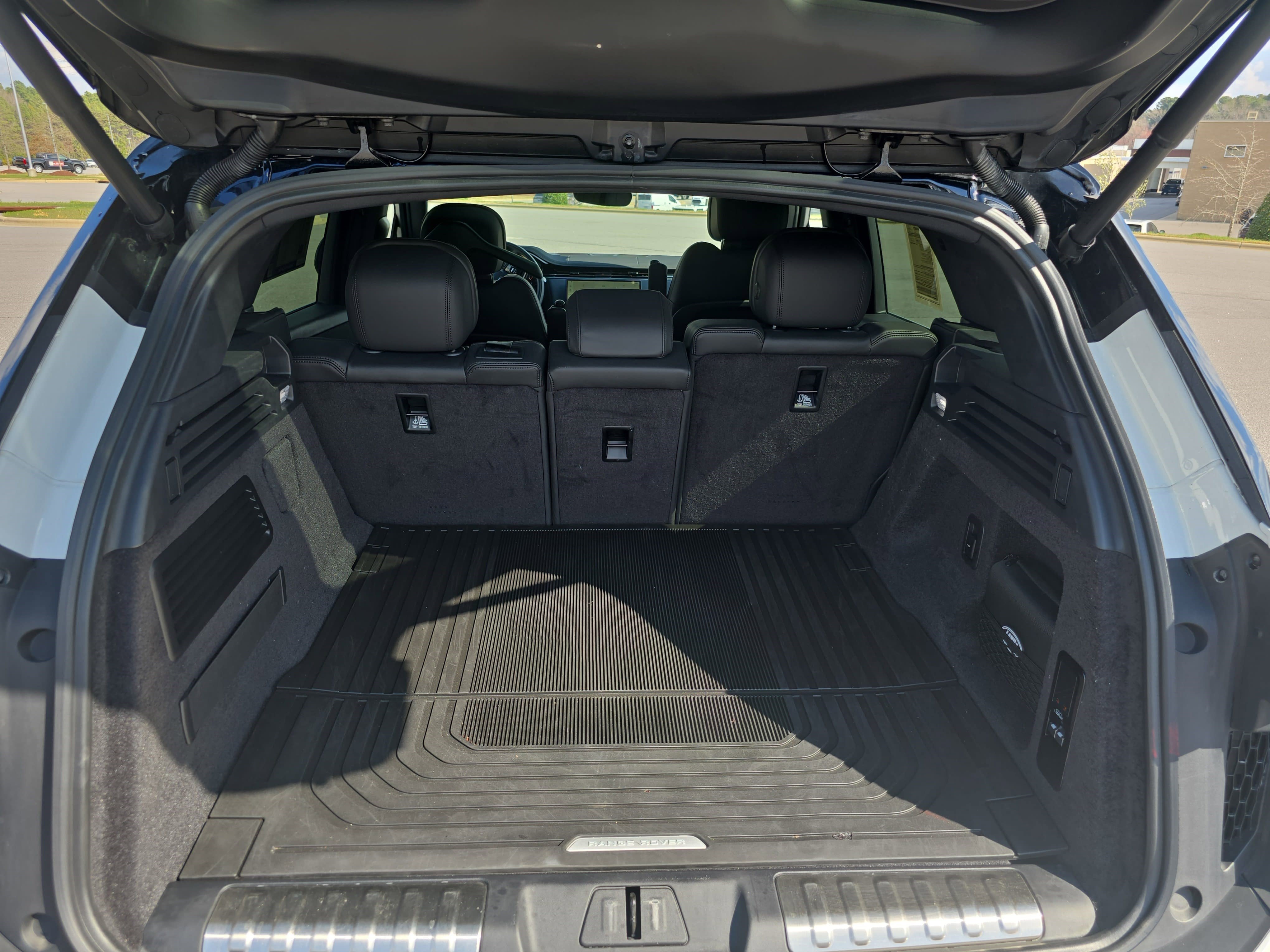 Used 2024 Land Rover Range Rover Sport Dynamic SE image 12