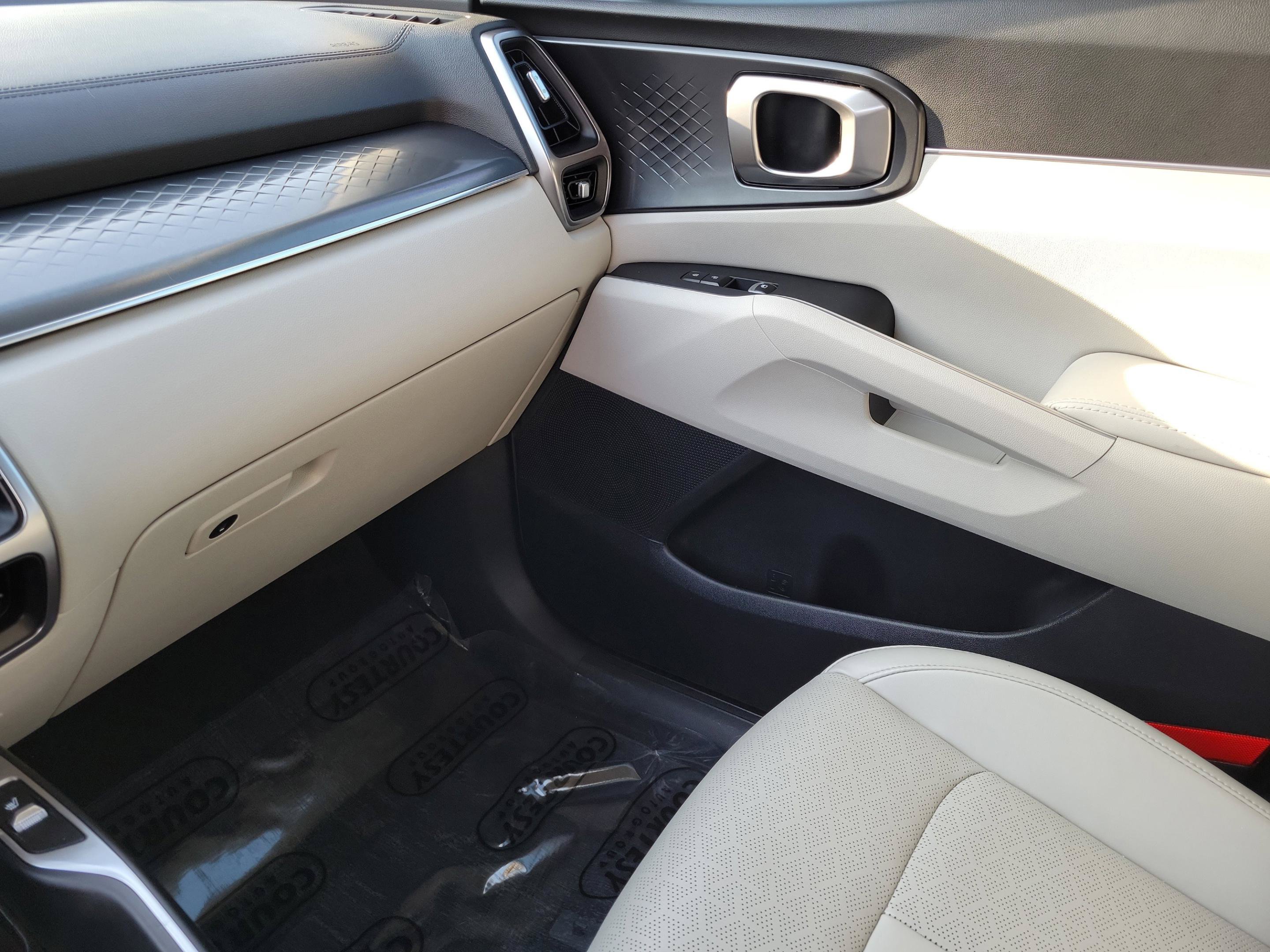 Used 2023 Kia Sorento S w/ Panoramic Sunroof Package FWD image 21
