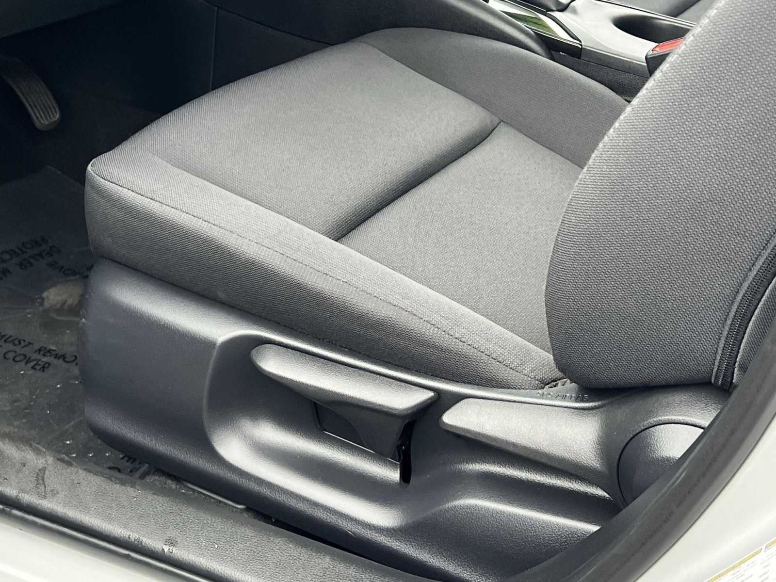 Used 2024 Toyota Corolla LE image 12