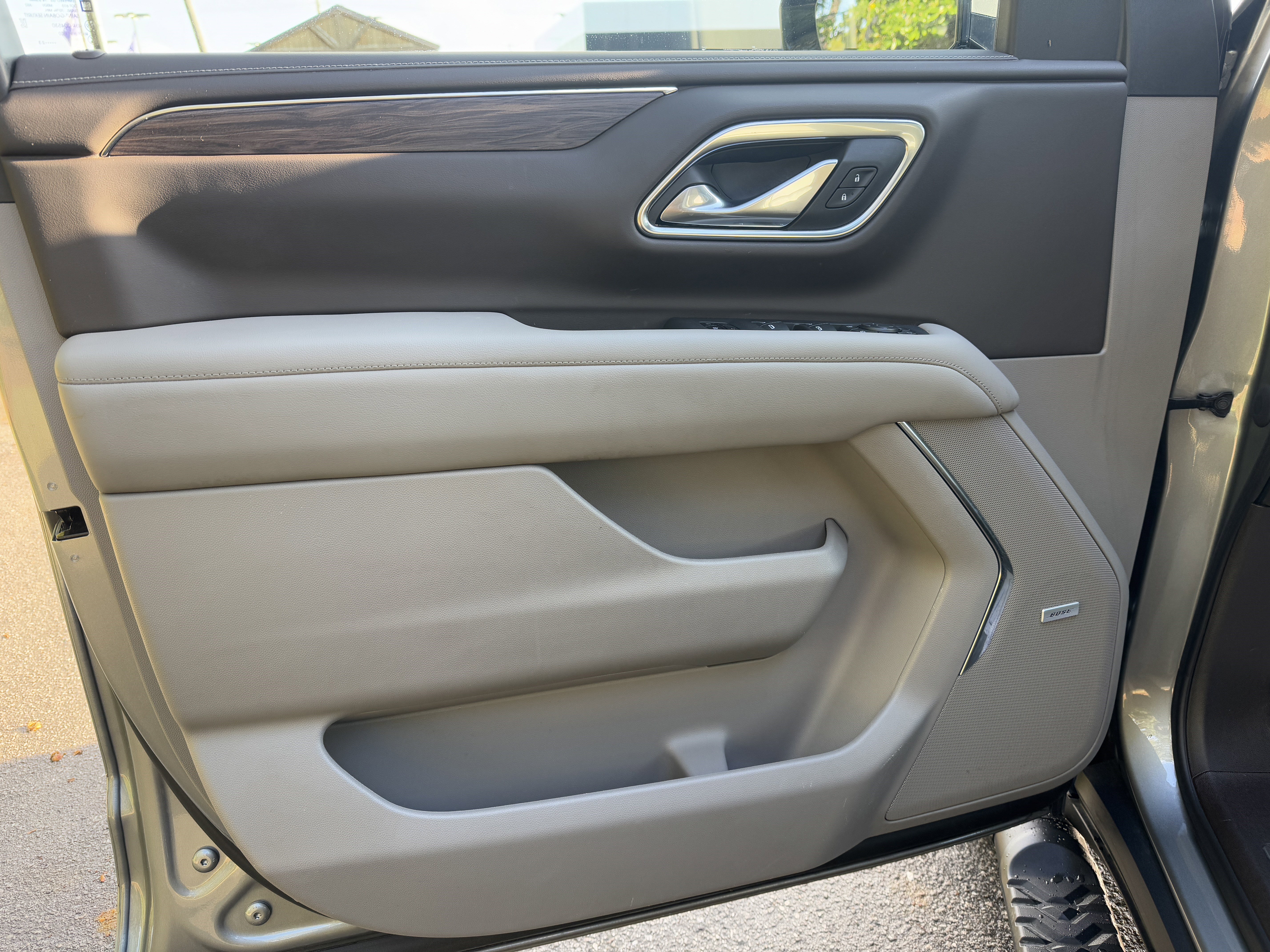 Used 2023 Chevrolet Tahoe Z71 w/ Luxury Package image 12