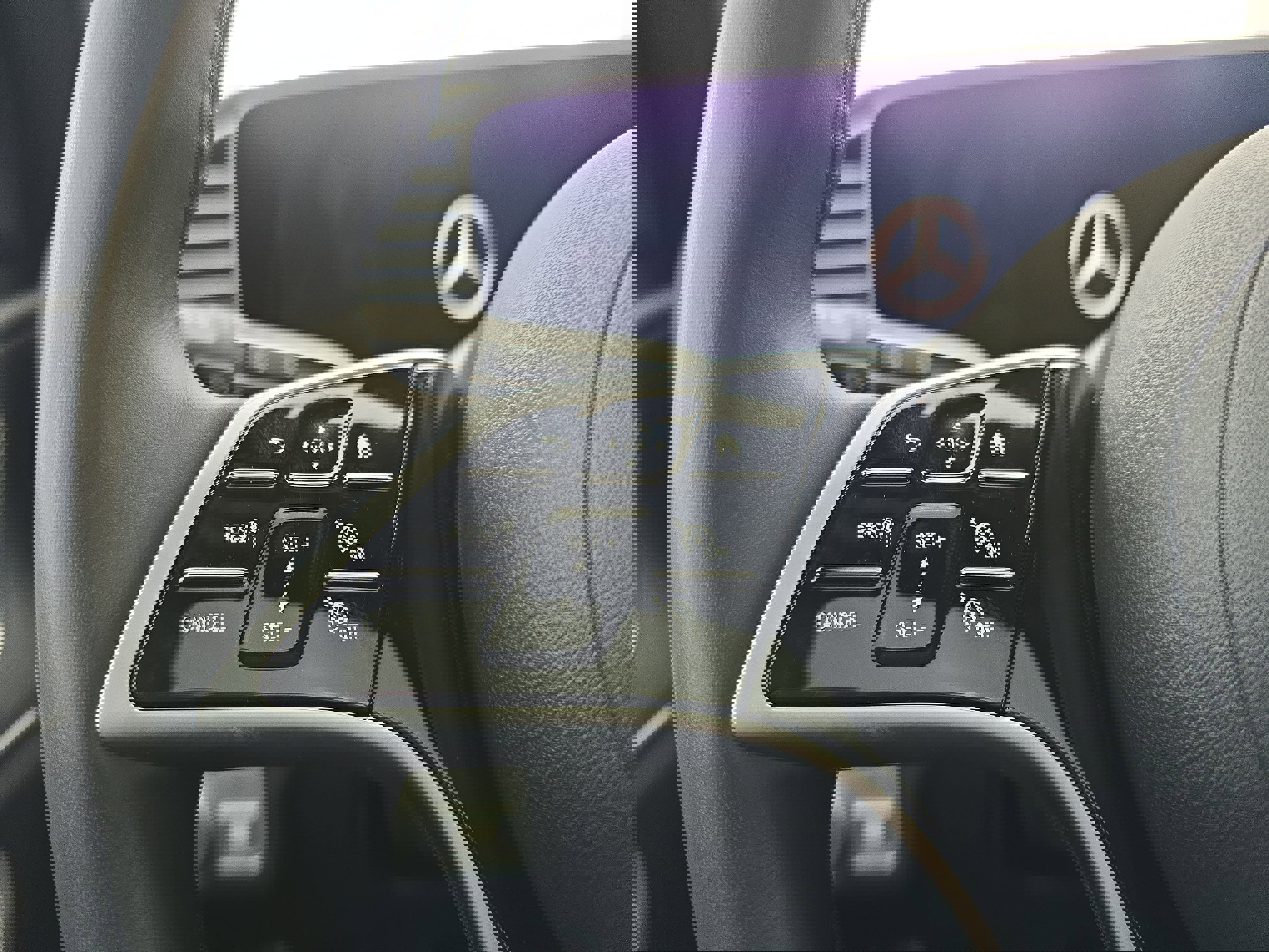 Used 2025 Mercedes-Benz GLE 450 4MATIC image 17