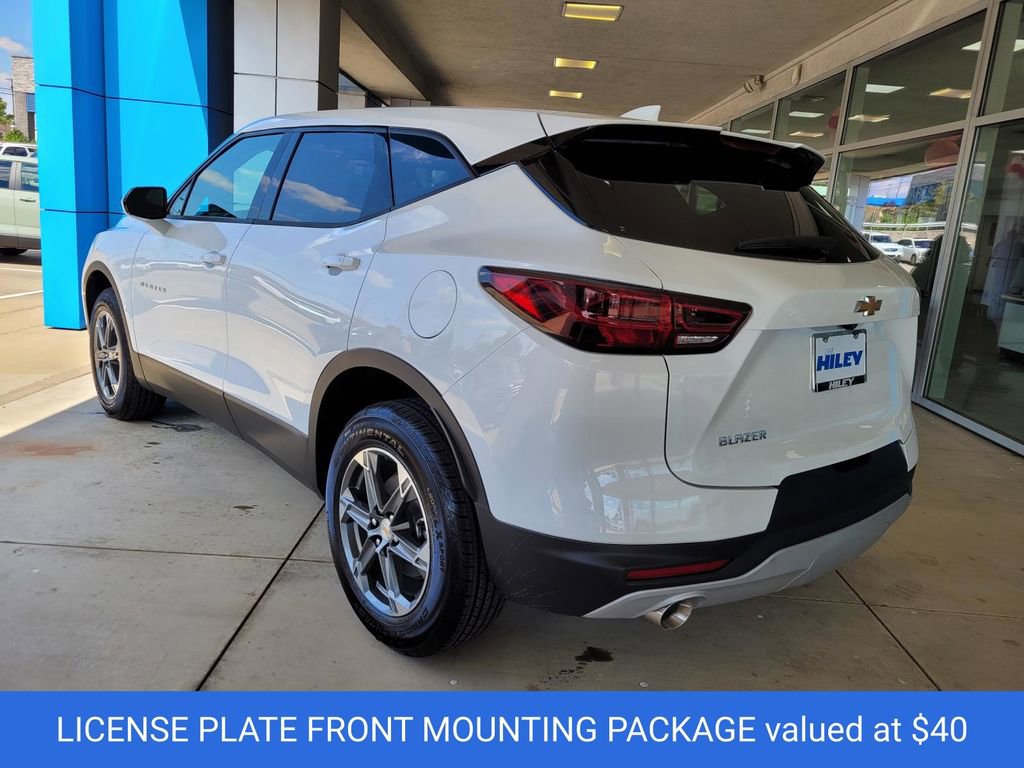 New 2025 Chevrolet Blazer LT image 3