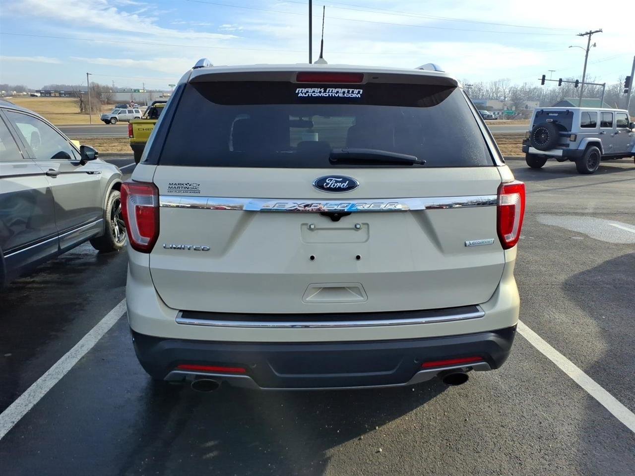 Used 2018 Ford Explorer Limited image 4