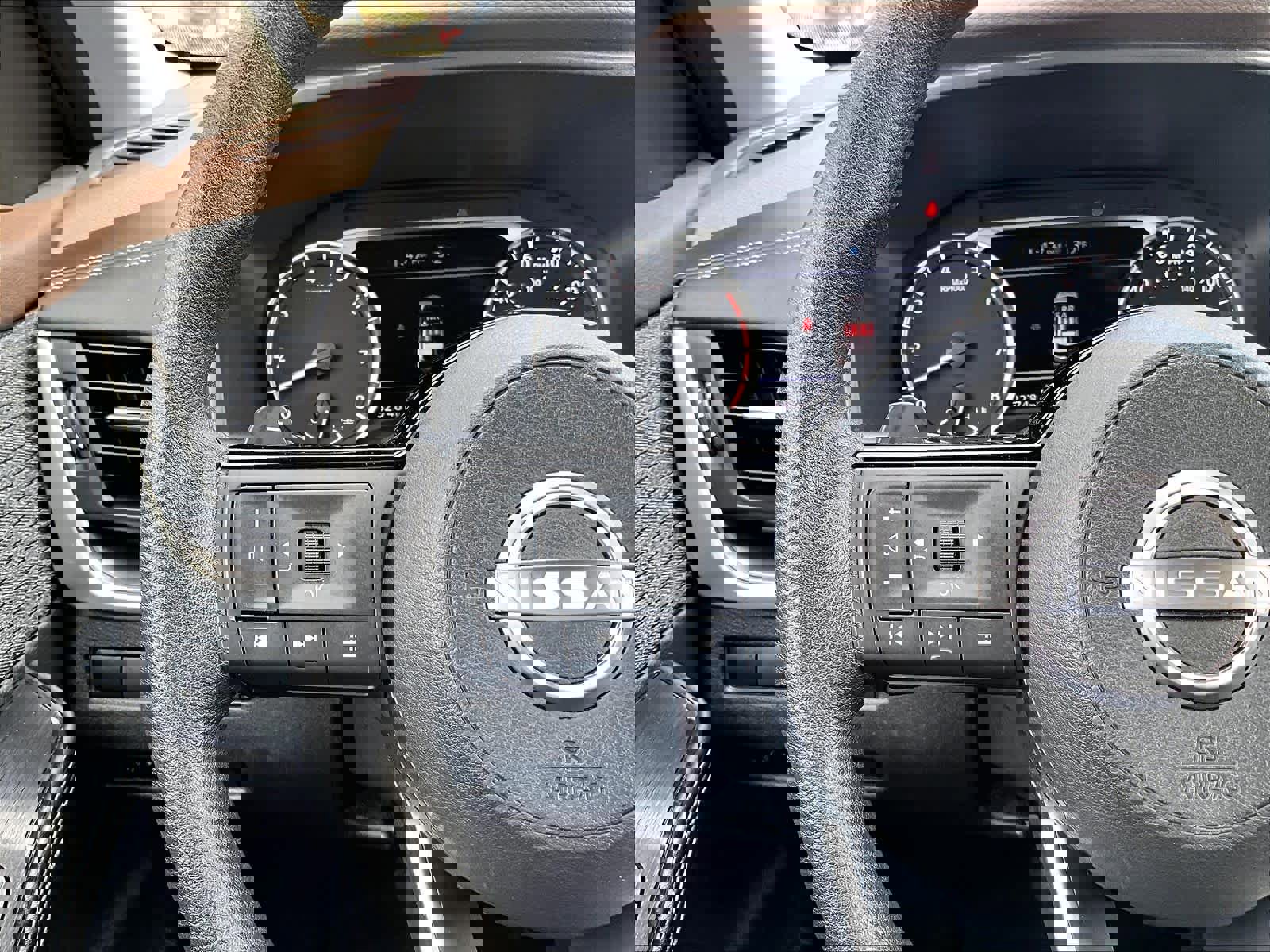 Certified 2023 Nissan Rogue SV image 22