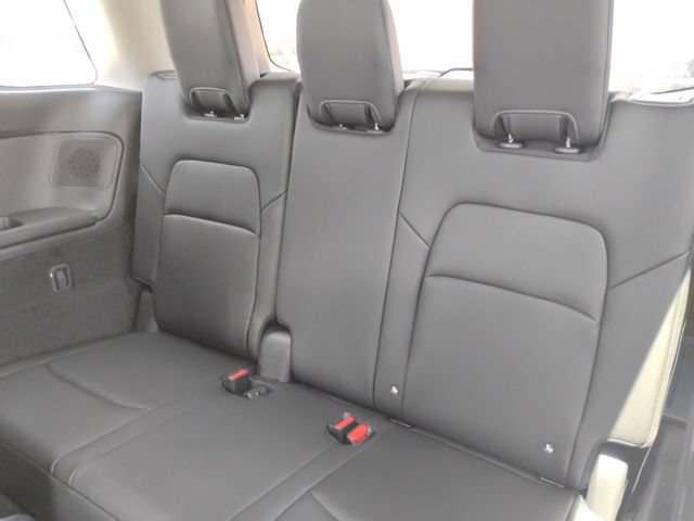 New 2026 Nissan Pathfinder Platinum AWD/4WD image 14