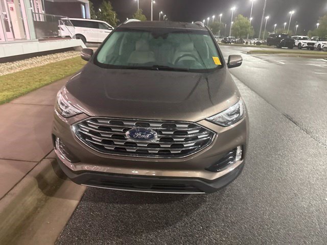 Used 2019 Ford Edge Titanium FWD image 3