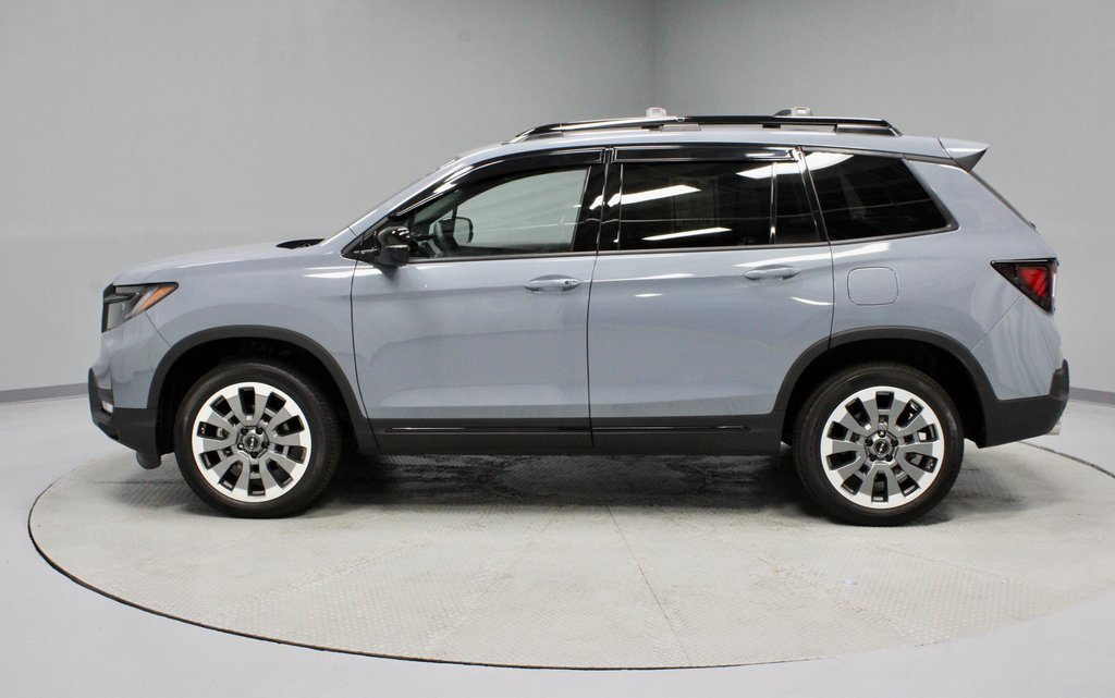 Used 2025 Honda Passport Black Edition image 9