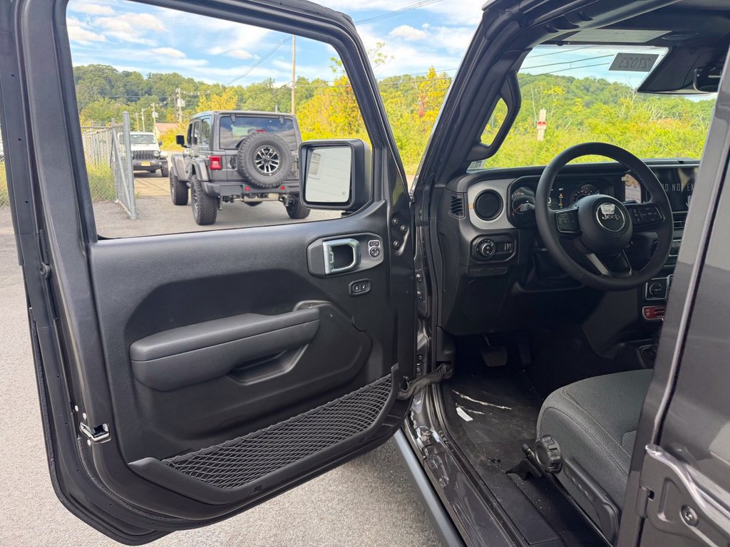 New 2027 Jeep Gladiator Sport AWD/4WD image 6