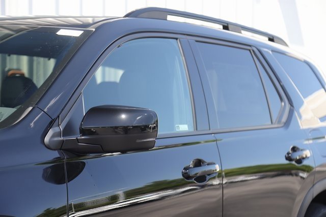 New 2025 Honda Pilot Black Edition image 7