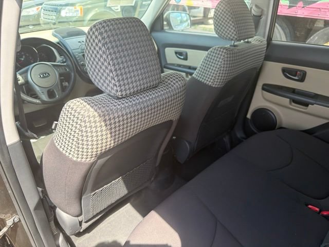 Used 2011 Kia Soul ! FWD image 17
