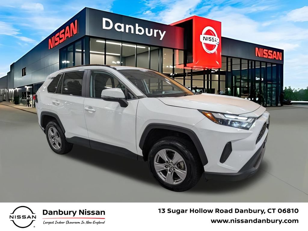 Used 2023 Toyota RAV4 XLE AWD/4WD image 1