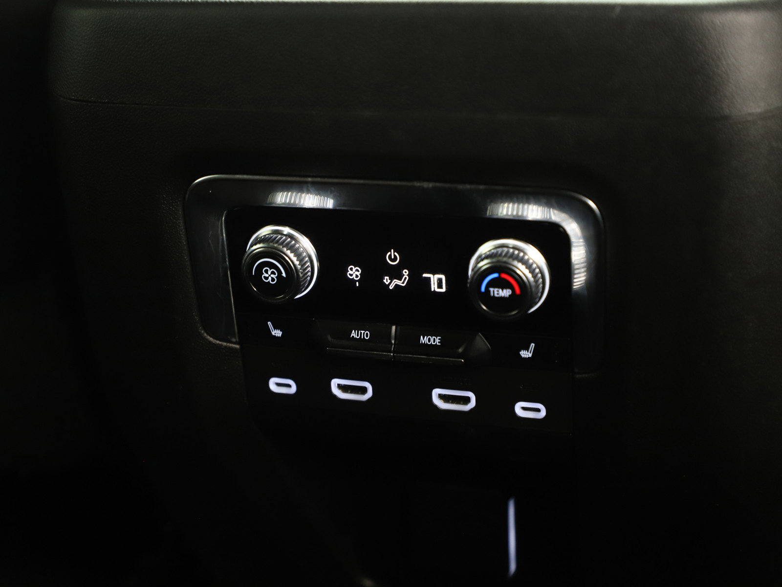 Used 2023 GMC Yukon XL Denali Ultimate AWD/4WD image 19