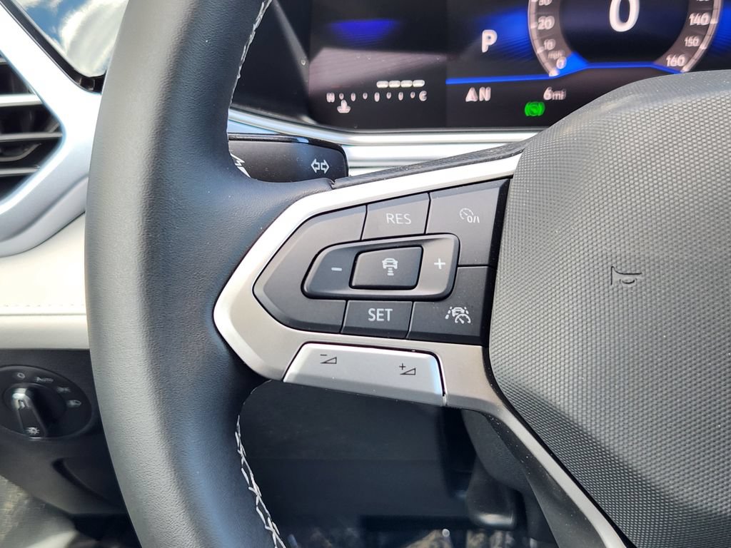 New 2026 Volkswagen Taos SE AWD/4WD image 17