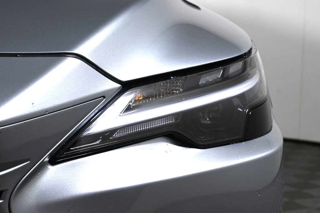 Used 2025 Lexus RX 350 Premium w/ Accessory Package AWD/4WD image 11