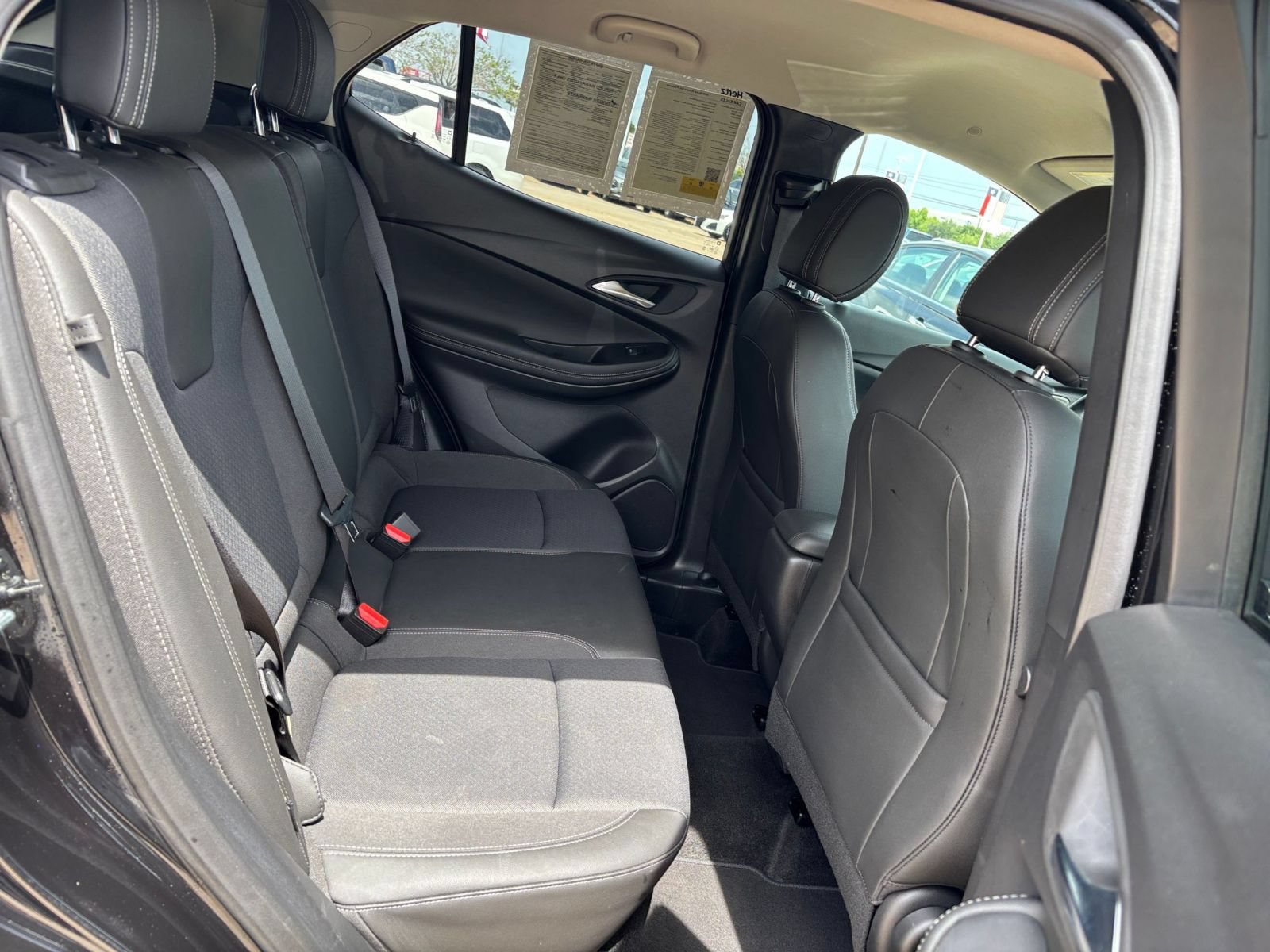Used 2025 Buick Encore GX Preferred AWD/4WD image 24