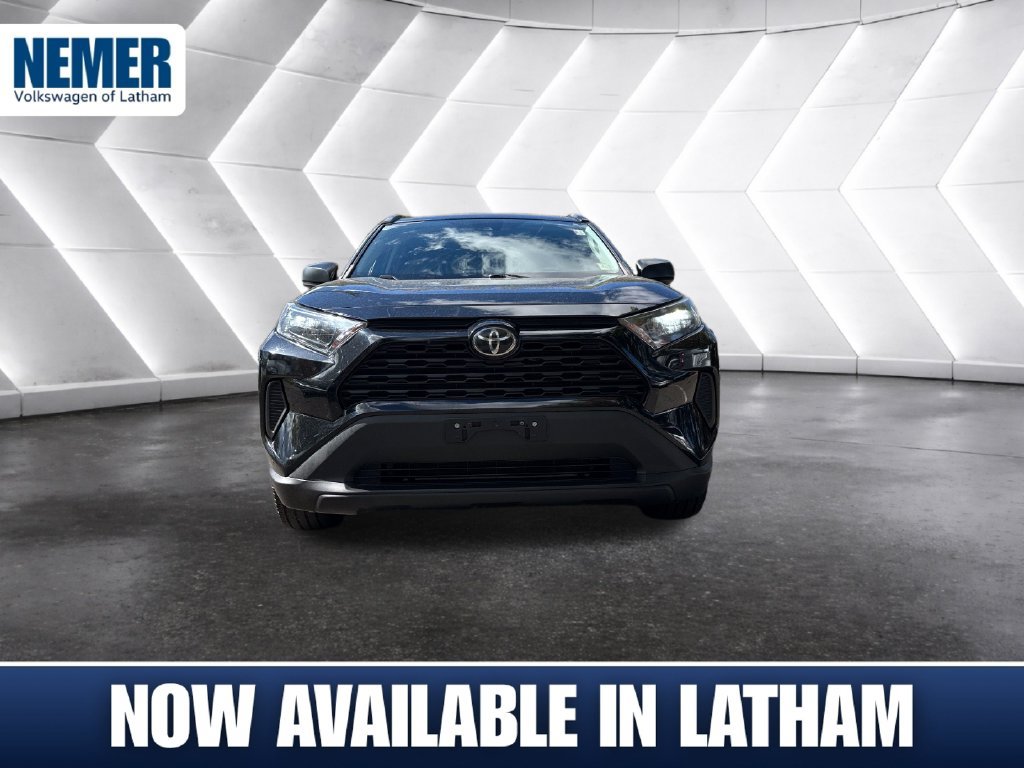 Used 2019 Toyota RAV4 LE AWD/4WD image 6