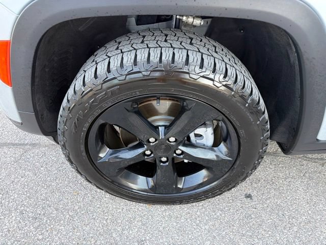Used 2024 Jeep Grand Cherokee L Altitude AWD/4WD image 42