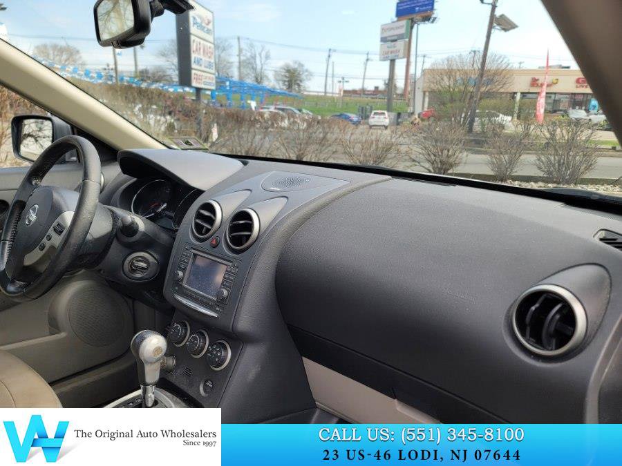 Used 2011 Nissan Rogue SV w/ SL Pkg image 14