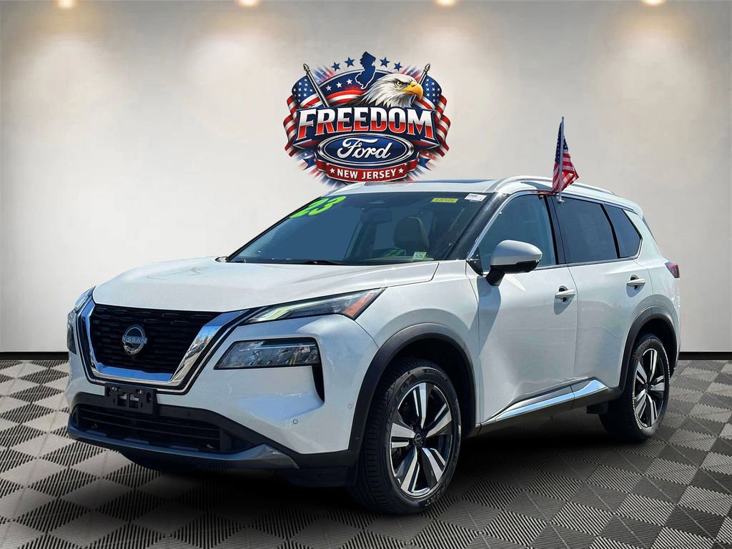 Used 2023 Nissan Rogue SL w/ SL Premium Package image 2