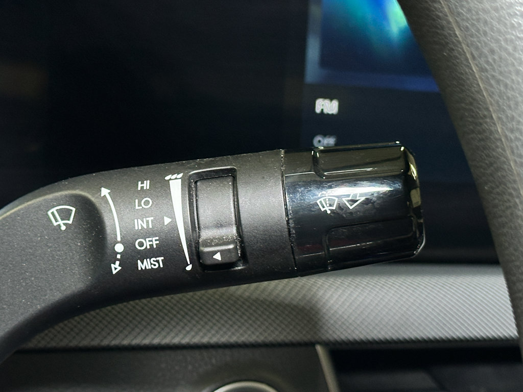 Used 2025 Hyundai Sonata SEL FWD image 31