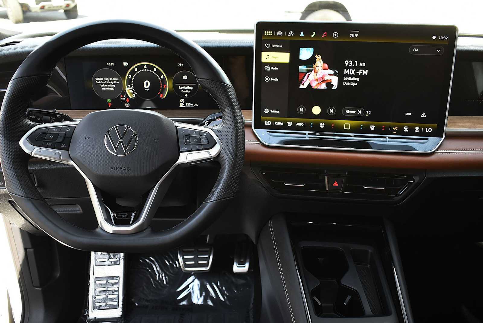 Used 2026 Volkswagen Tiguan SEL R-Line AWD/4WD image 14