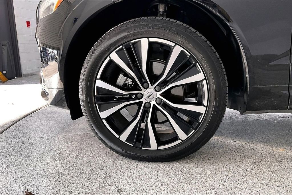 Used 2025 Volvo XC60 B5 Plus w/ Protection Package Premier image 11