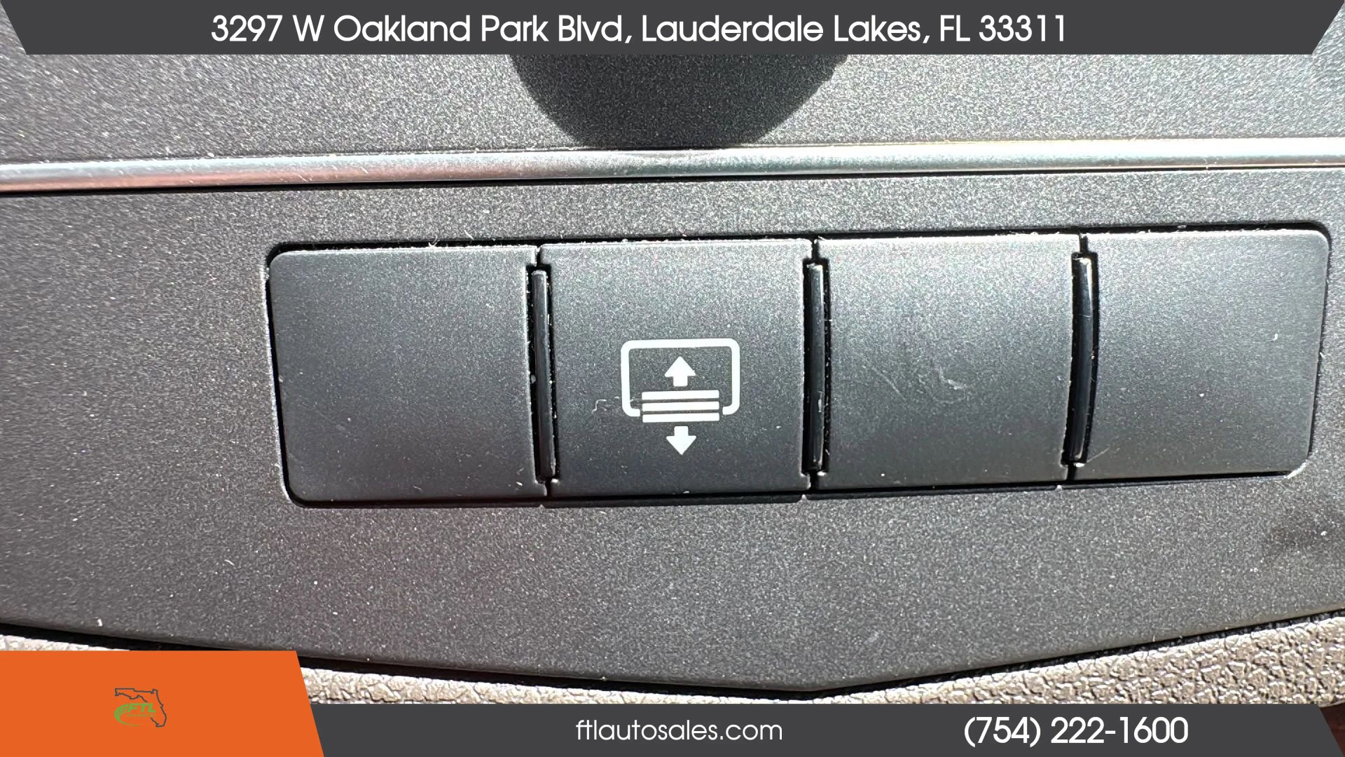 Used 2011 Mercedes-Benz C 300 Sedan image 57