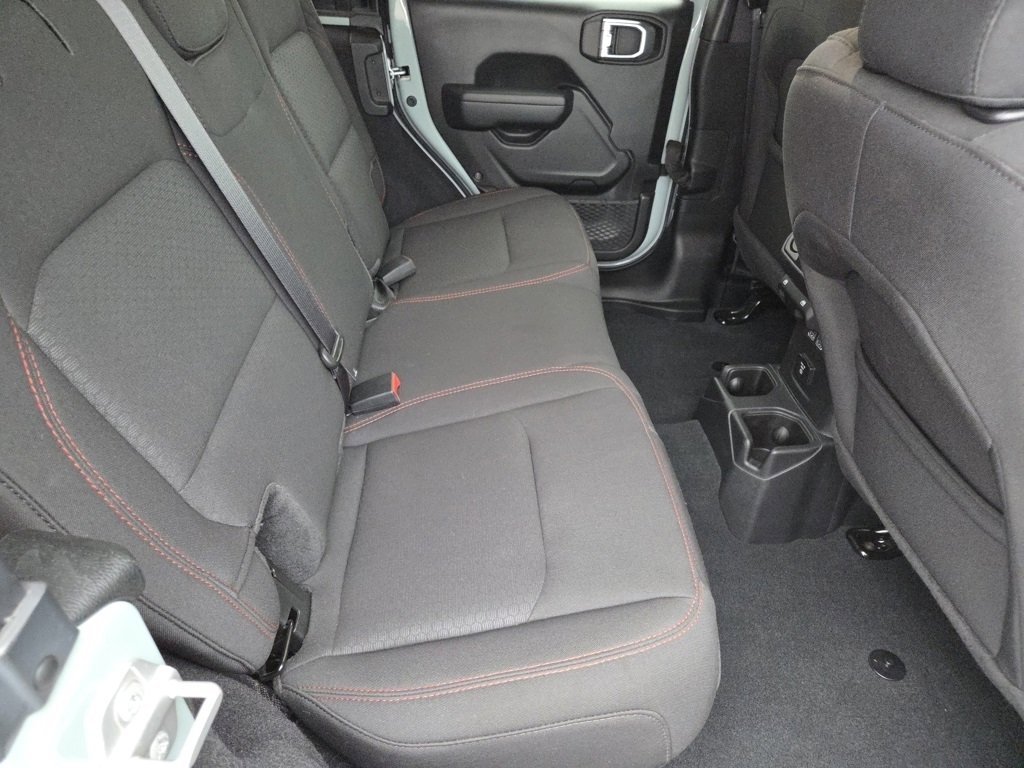 Used 2023 Jeep Wrangler Unlimited Rubicon w/ Cold Weather Group image 6