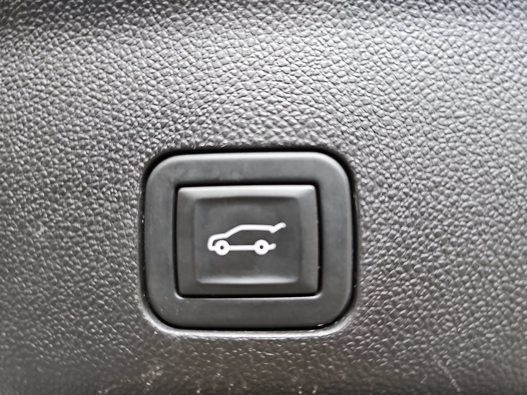 Certified 2023 Chevrolet Suburban Premier AWD/4WD image 19