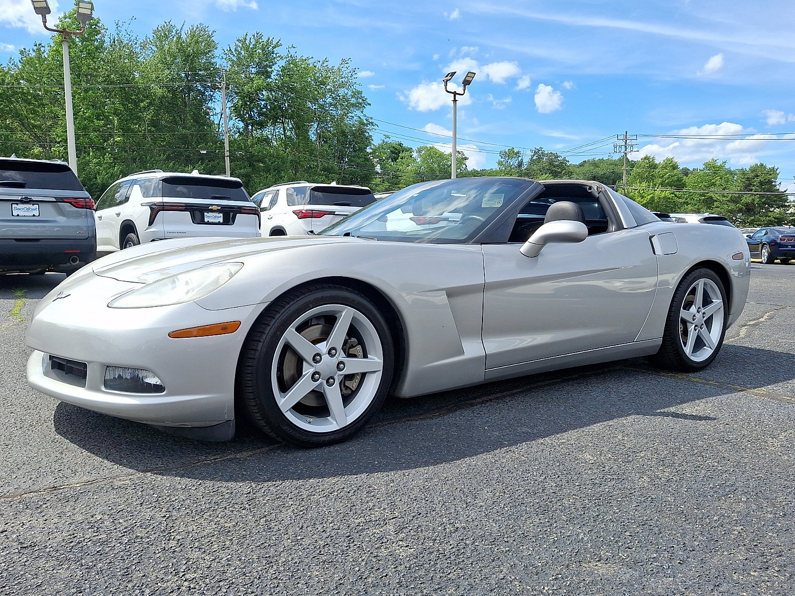 Used 2005 Chevrolet Corvette Coupe w/ Preferred Equipment Group RWD image 28