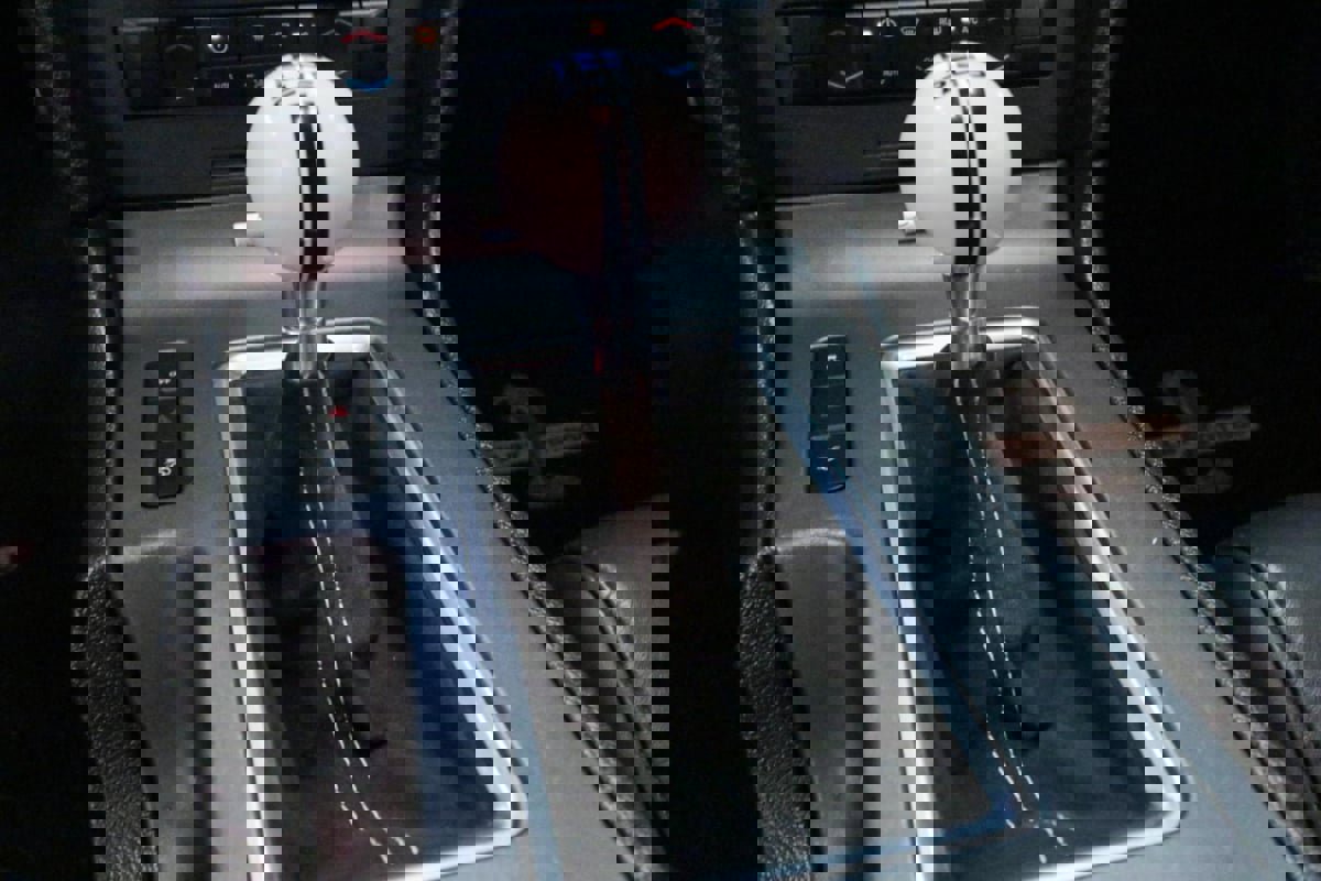 Used 2012 Ford Mustang Shelby GT500 w/ Electronics Pkg image 25