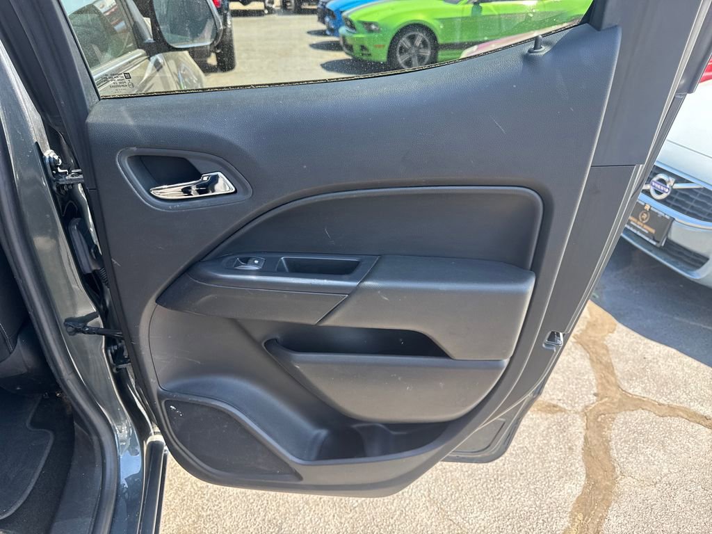 Used 2017 Chevrolet Colorado LT w/ LT Convenience Package AWD/4WD image 32