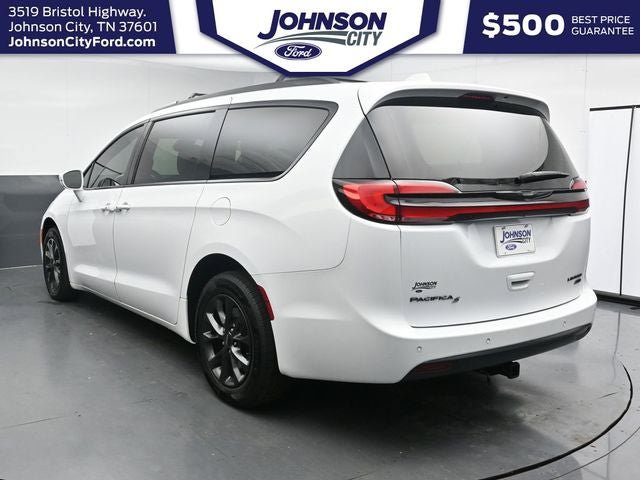 Used 2021 Chrysler Pacifica Limited w/ S Appearance Package AWD/4WD image 9