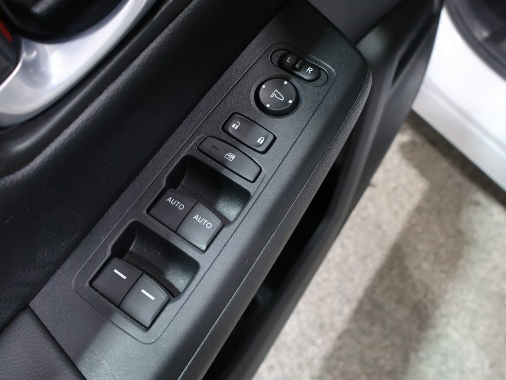 Used 2023 Honda CR-V EX image 14