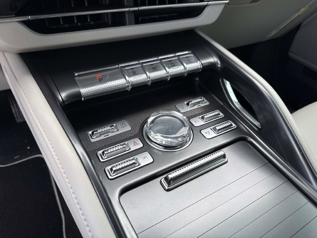 New 2026 Lincoln Nautilus Premier w/ Equipment Group 102A AWD/4WD image 29
